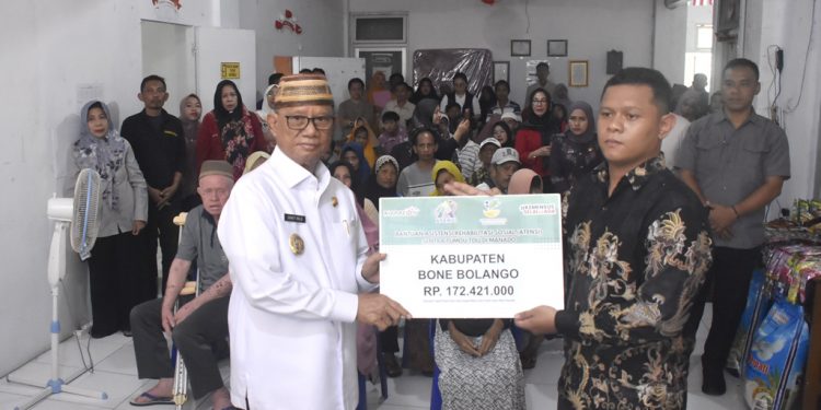 Bupati Ismet Mile Apresiasi Bimtek Penulisan Berbasis Konten Budaya Lokal