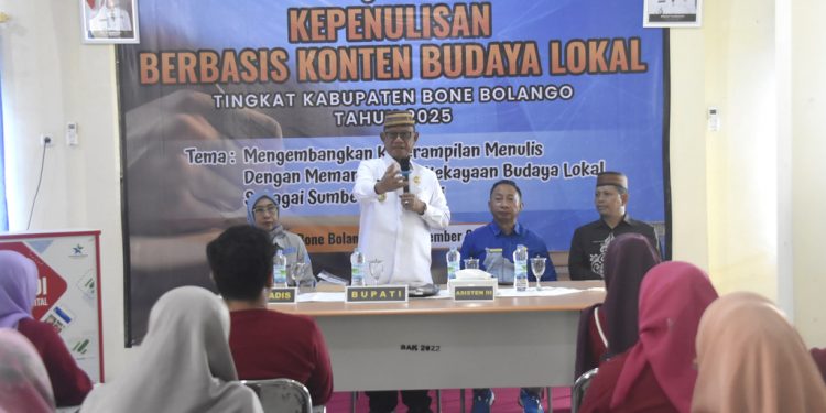 Bupati Ismet Mile Apresiasi Bimtek Penulisan Berbasis Konten Budaya Lokal