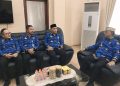 Bupati Bone Bolango, Ismet Mile menerima audiensi dari Kepala Kantor Wilayah Direktorat Imigrasi Gorontalo, Agung Sampurno di Ruang Kerja Bupati, Senin (1/12/2025). (F.Indra/Diskominfo)
