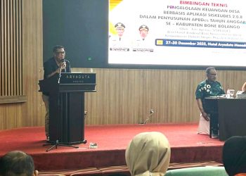 Asisten I Berharap Aparatur Pemdes di Bone Bolango Semakin Mampu dan Mandiri Dalam Menyusun APBDes