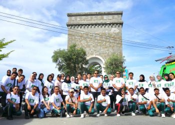 Kejaksaan Negeri Bone Bolango kembali menunjukkan komitmennya dalam melayani masyarakat dengan mengadakan rangkaian acara Hari Anti Korupsi Sedunia (HAKORDIA) yang meriah dan bermanfaat bagi warga setempat.