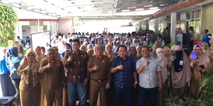 Upaya Pemerintah Kabupaten Bone Bolango dalam menghadirkan inovasi pendidikan kembali diperkuat melalui launching Aplikasi Skul.Id, sebuah platform digital yang dirancang untuk mempercepat penerapan pembelajaran berbasis teknologi di sekolah.