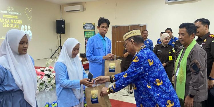 Jaksa Masuk Sekolah, Kajati Gorontalo Tekankan Kenali Hukum Jauhkan Hukuman