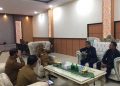 Ketua Pengadilan Agama Suwawa, Makbul Bakari, saat melakukan kunjungan silaturahmi ke Pemerintah Kabupaten Bone Bolango yang diterima langsung oleh Bupati Ismet Mile, di Ruang Kerjanya, Selasa (23/6/2026). (F.Indra/Diskominfo)
