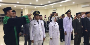 Pemerintah Kabupaten Bone Bolango kembali melakukan pelantikan dan pengambilan sumpah/janji sejumlah pejabat administrator yang dipimpin langsung oleh Bupati Bone Bolango, Ismet Mile, di Ruang Lupa Lelah Kantor Bupati, Jumat (12/6/2026). (F.Indra/Diskominfo)