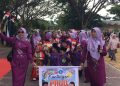 Para anak dari kelompok belajar dan TK saat mengikuti defile pada Peringatan Hari Anak Bone Bolango di Lapangan Alun-Alun, Kamis (23/7/2026). (F.Indra/Diskominfo)