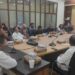 Rapat Koordinasi Perdana Tim Pelaksanaan Percepatan Pembangunan Infrastruktur Jalan Tulabolo–Pinogu yang dipimpin Sekretaris Daerah Bone Bolango, Iwan Mustapa, di Ruang Rapat Sekda, Kamis (30/7/2026).