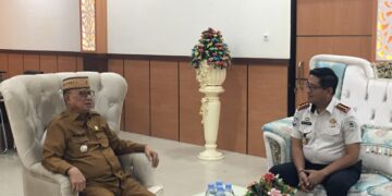 Kunjungan silaturahmi Kepala Lapas Kelas IIA Gorontalo, Junaidi Rison, kepada Bupati Bone Bolango, Ismet Mile di Ruang Kerja Bupati, Selasa (4/8/2026). (F.Indra/Diskominfo)