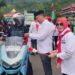 Pemerintah Kecamatan Bone, Kabupaten Bone Bolango, menggelar Gerakan Pembagian Bendera Merah Putih yang dipimpin Camat Fian K. Ruchban, SH, M.Si, dalam rangka menyemarakkan HUT ke-81 Kemerdekaan RI di Desa Taludaa