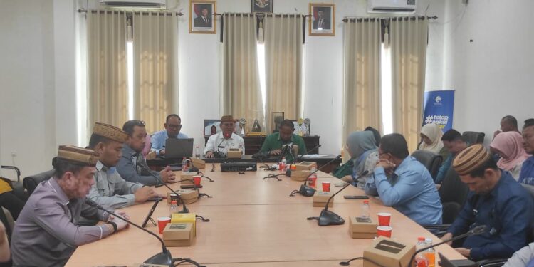Rapat pembahasan penataan batas desa dan pemekaran desa, Kamis (6/8/2026). (F.Munifa/Diskominfo)