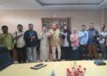 Asisten II Bidang Ekonomi, Pembangunan dan Sumber Daya Alam Setda Kabupaten Bone Bolango, Yusbar Ismail, bersama Kepala Bappeda Litbang Bone Bolango, Sri Mulyani Lalijo, dan jajaran melakukan kunjungan kerja ke Kementerian Desa, Pembangunan Daerah Tertinggal, dan Transmigrasi Republik Indonesia, Rabu (12/8/2026). (F.Istimewa)