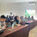 Sekretaris Diskominfo Bone Bolango, Eriana Pajria Ningsih saat mengikuti kegiatan Bimbingan Teknis Pejabat Pengelola Informasi dan Dokumentasi (PPID) serta Sosialisasi Monitoring dan Evaluasi Keterbukaan Informasi Publik Tahun 2026 yang dilaksanakan oleh Pemerintah Provinsi Gorontalo di Oma Caffe, Pohuwato, Rabu (19/8/2026). (F. Indra/Diskominfo)