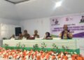 Ketua Tim Pembina Posyandu Bone Bolango, Ruwaida Ismet Mile saat menghadiri Bimbingan Teknis Peningkatan Kapasitas bagi Pengurus Posyandu 6 Bidang SPM di Desa tingkat Kabupaten Bone Bolango tahun 2026 di BPU Kabila, Senin (24/8/2026). (F.Indra/Diskominfo)