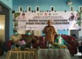Bupati Ismet Mile saat menghadiri kegiatan Tracing TBC Terintegrasi dengan Program Cek Kesehatan Gratis di Kantor Desa Poowo Barat, Kecamatan Kabila, Selasa (1/9/2026). (F.Indra/Diskominfo)