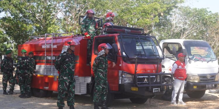 Apel gelar pasukan kesiapsiagaan penanggulangan karhutla di Lapangan Alun-Alun Bone Bolango, Rabu (2/9/2026). (F.Onal/Prokopim)