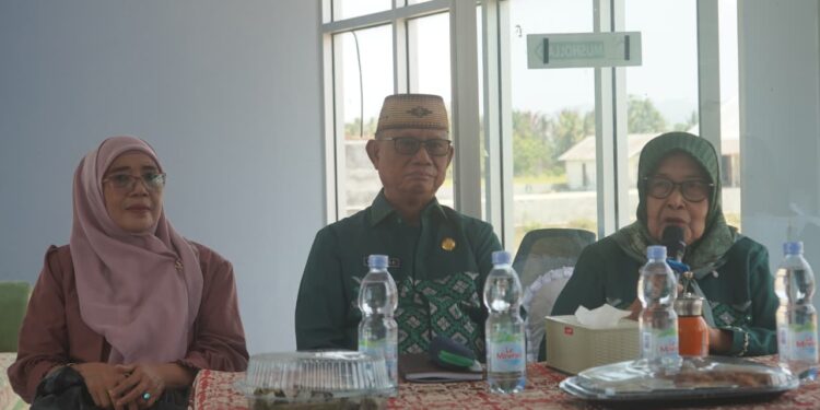 Ruwaida Ismet Mile saat menghadiri Sosialisasi Portal Digital Pijar Bunda PAUD di Galeri Dekranasda Bone Bolango, Kamis (3/9/2026). (F.Onal/Prokopim)