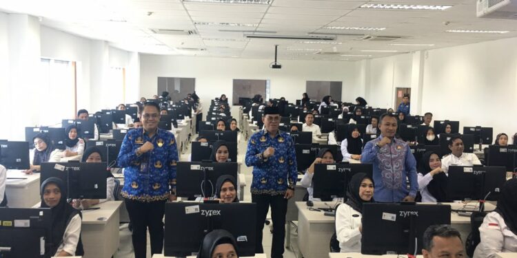 Sekda Iwan Mustapa saat membuka kegiatan Profiling ASN Pemerintah Kabupaten Bone Bolango di UPT BKN Gorontalo, Kamis (17/9/2026).