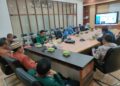 Sekretaris Daerah Bone Bolango, Iwan Mustapa yang juga Ketua Harian TP2DD Kabupaten Bone Bolango saat mengikuti Rapat Koordinasi Nasional (Rakornas) Pengendalian Inflasi dan Percepatan dan Perluasan Digitalisasi Daerah (P2DD) secara virtual di Ruang Rapat Sekda, Kamis (24/9/2026).