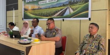 Rapat Koordinasi Komisi Irigasi bersama Balai Wilayah Sungai (BWS) Wilayah II, BMKG Gorontalo, serta Balai Besar Penerapan Modernisasi Pertanian (BBRMP) Provinsi Gorontalo di Aula Bappeda Litbang Bone Bolango, Rabu (14/10/2026).