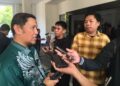 Abdul Halim Katilie saat diwawancarai usai menerima kunjungan kerja Pemerintah Provinsi Gorontalo dan Kejaksaan Tinggi Gorontalo dalam rangka Sosialisasi, Pendataan dan Verifikasi Potensi Pendapatan Daerah di Ruang Rapat Bupati, Kamis (1/10/2026).