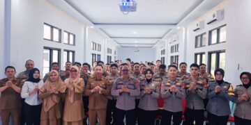 Bhabinkamtibmas Bone Bolango Dibekali Identitas Digital
