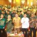 Sekda Iwan Mustapa saat menghadiri kegiatan Peningkatan Kapasitas Pengelola Keuangan dan Aset Desa se-Kabupaten Bone Bolango di Swiss-Belhotel Maleosan, Manado, Senin (12/10/2026). (F. Onal/Prokopim)