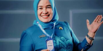 Pitria Deu, Kepala SMP Negeri 1 Kabila, Kabupaten Bone Bolango, mengukir prestasi dengan meraih Juara I pada ajang Apresiasi Guru dan Tenaga Kependidikan (GTK) 2026 tingkat Provinsi Gorontalo.