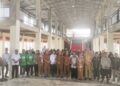 Sekretaris Daerah Bone Bolango, Iwan Mustapa saat menghadiri Pencanangan Desa Bersinar di Desa Tamboo, Kecamatan Tilongkabila, Senin (26/10/2026). (F. Munifa/Diskominfo)